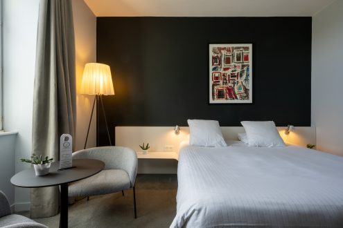 Exclusive double room at the 4-star La Monnaie hotel in La Rochelle